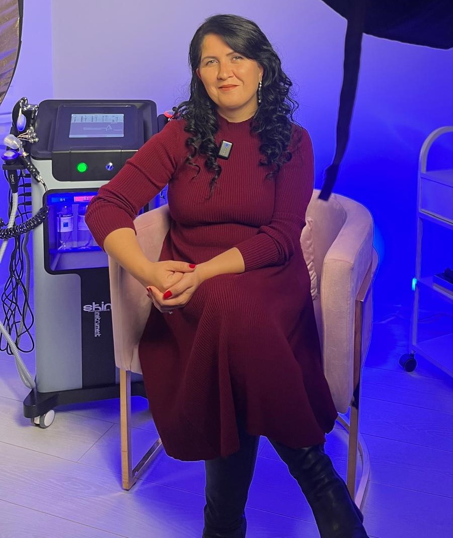 Aynur Hanım