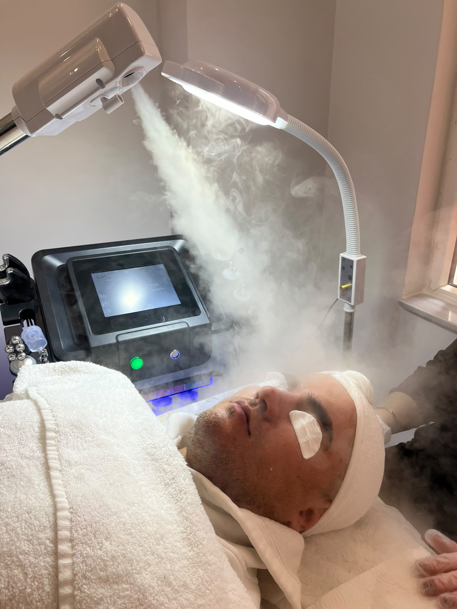 Profesyonel Hidrofacial Bakımı